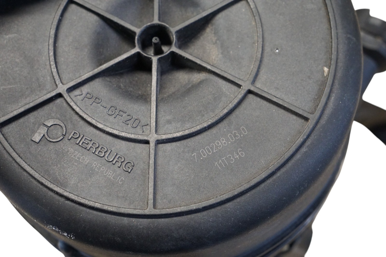 2009 - 2014 FERRARI CALIFORNIA 4.3L SECONDARY AIR PUMP ASSEMBLY OEM 700298030