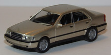 Herpa 1:87  - Mercedes-Benz C 220 (W202) rauc...