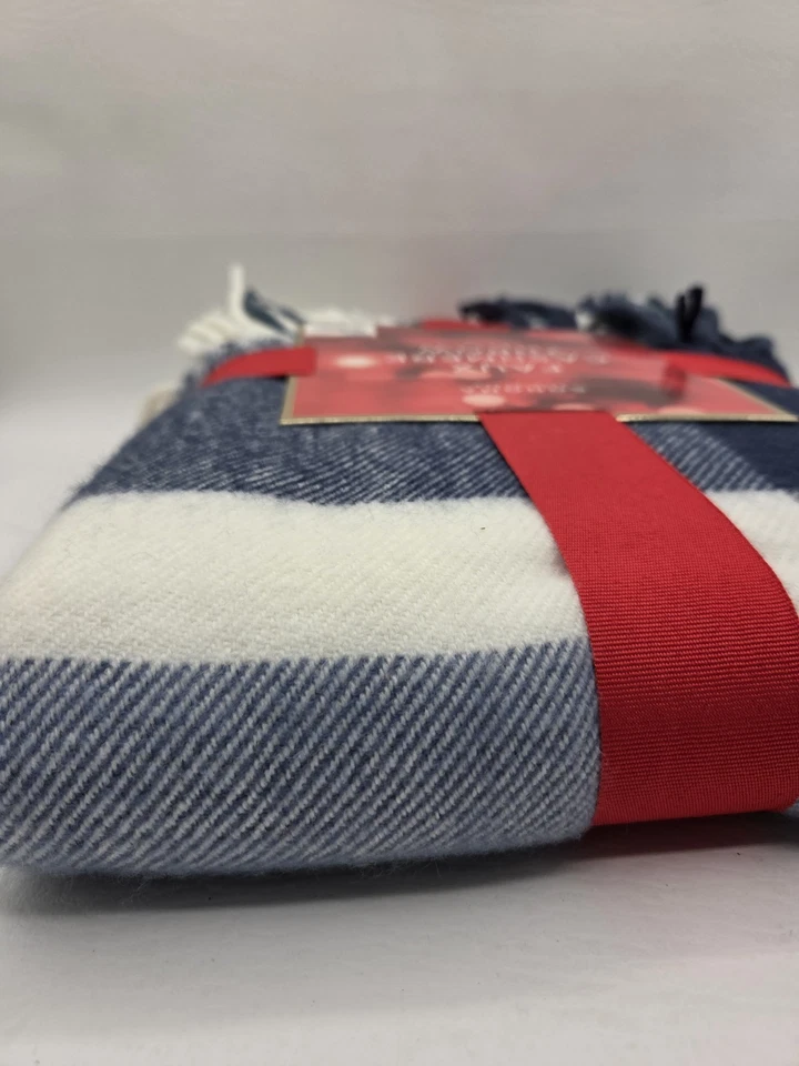 Manta Sonoma imitación cachemir estilo de vida 50" x 60" azul blanco a cuadros nueva con etiquetas Foto 3 de 4