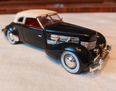 Modellbau Auto Cord 812 Supercharged 1937