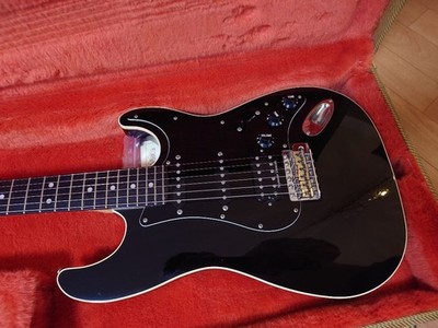Fender Japan AST-M/SSH black Aerodyne Stratocaster case included