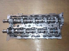 New Cylinder Head Complete for Hyundai H1 Kia Sorento D4CB 2.5 CRDI 22100-4A000
