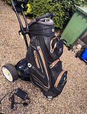 Motorcaddy M3 Pro Electric Trolley + Golf Bag, Battery, Charger & Umbrela Holder