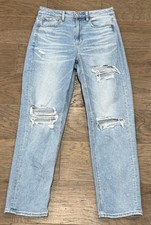 Women  s size 6 American Eagle Mom Straight Jeans Light Wash Distressed Ripped