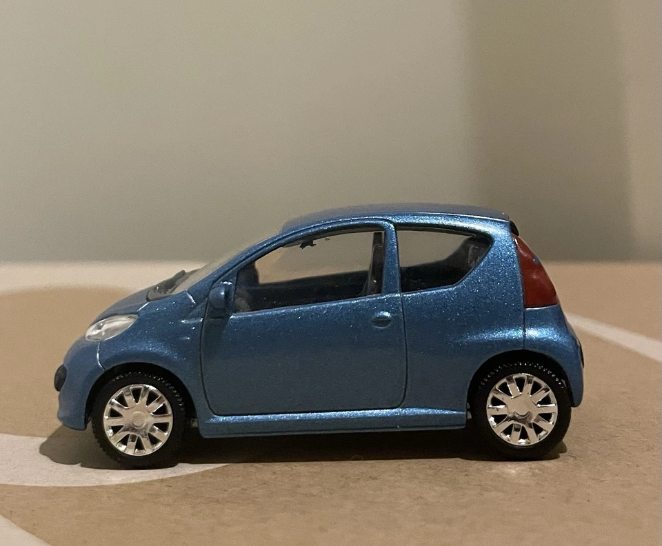 Modellino Norev Peugeot 107 Blu 1:64 3 Inches - Eccellente Stato - Immagine 3 di 4
