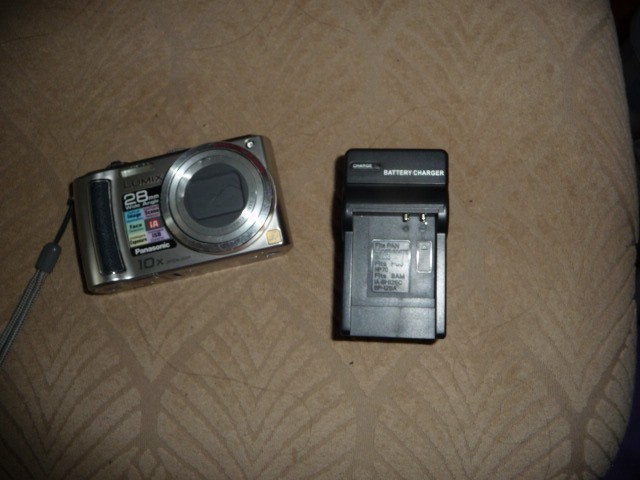 Tested Panasonic Lumix DMC-TZ5 9.0MP Digital Compact Camera 10x