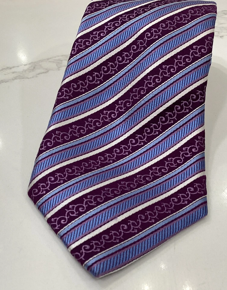 Corbata clásica Bloomingdale’s para hombre púrpura azul a rayas 100 % seda Foto 3 de 4