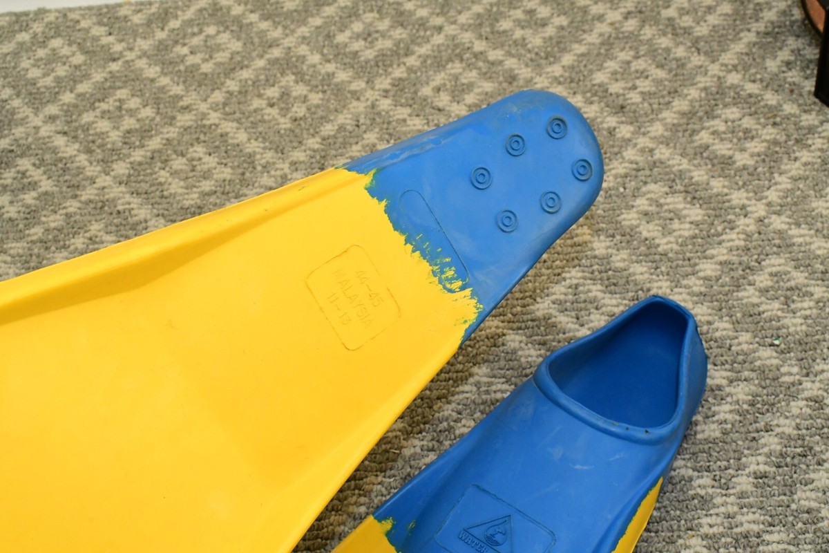 Vintage Water Gear Boy Swim Fins Surf Snorkeling 44-45 11-13