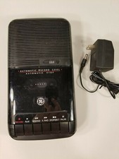 General Electric GE 3-5025A Battery Operated Cassette Recorder FOR PARTS ONLY