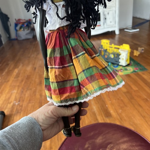 Beautiful Synia African Doll 1993 ( 18 inches) - Afbeelding 3 van 3