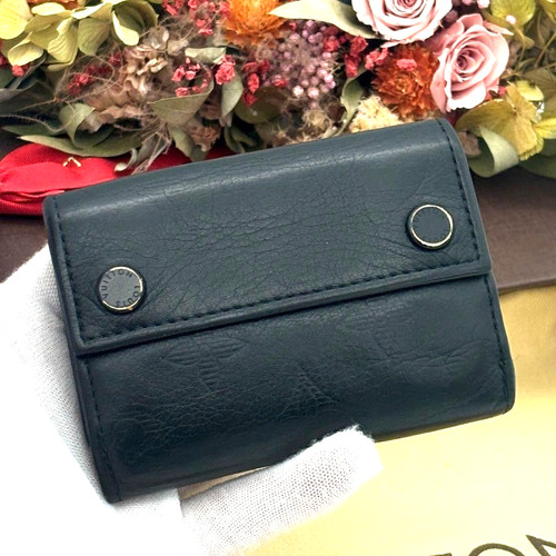 Louis Vuitton Monogram Shadow Discovery Compact Wallet Black M67631 UB4189