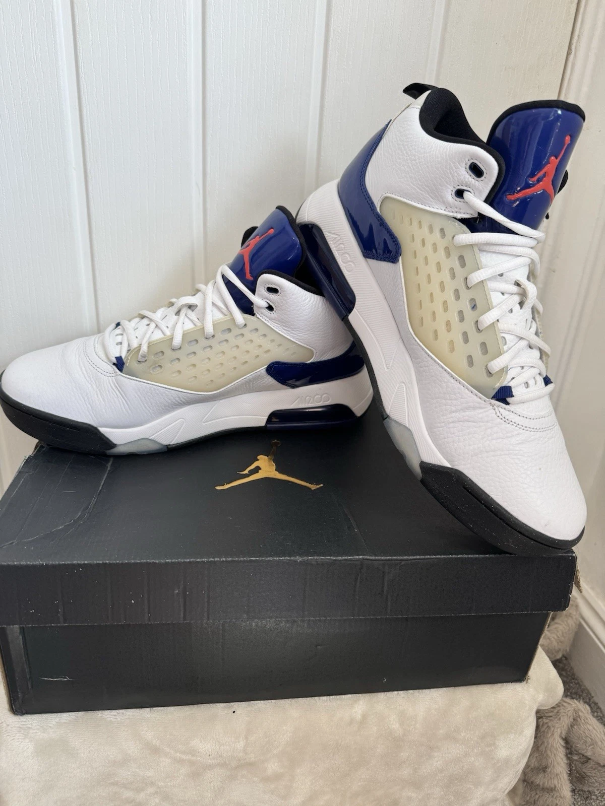 NIKE AIR JORDAN MAXIN 200 TAGLIA 11 BIANCA BLU INDOSSATA POCHISSIMO OTTIME CONDIZIONI CON SCATOLA