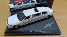1/43 2000 Lincoln Limousine Lincoln Town Car Limousine White/White
