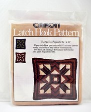 Tapis vintage 1977 Caron crochet loquet motif toile carré bargello 27" x 27"