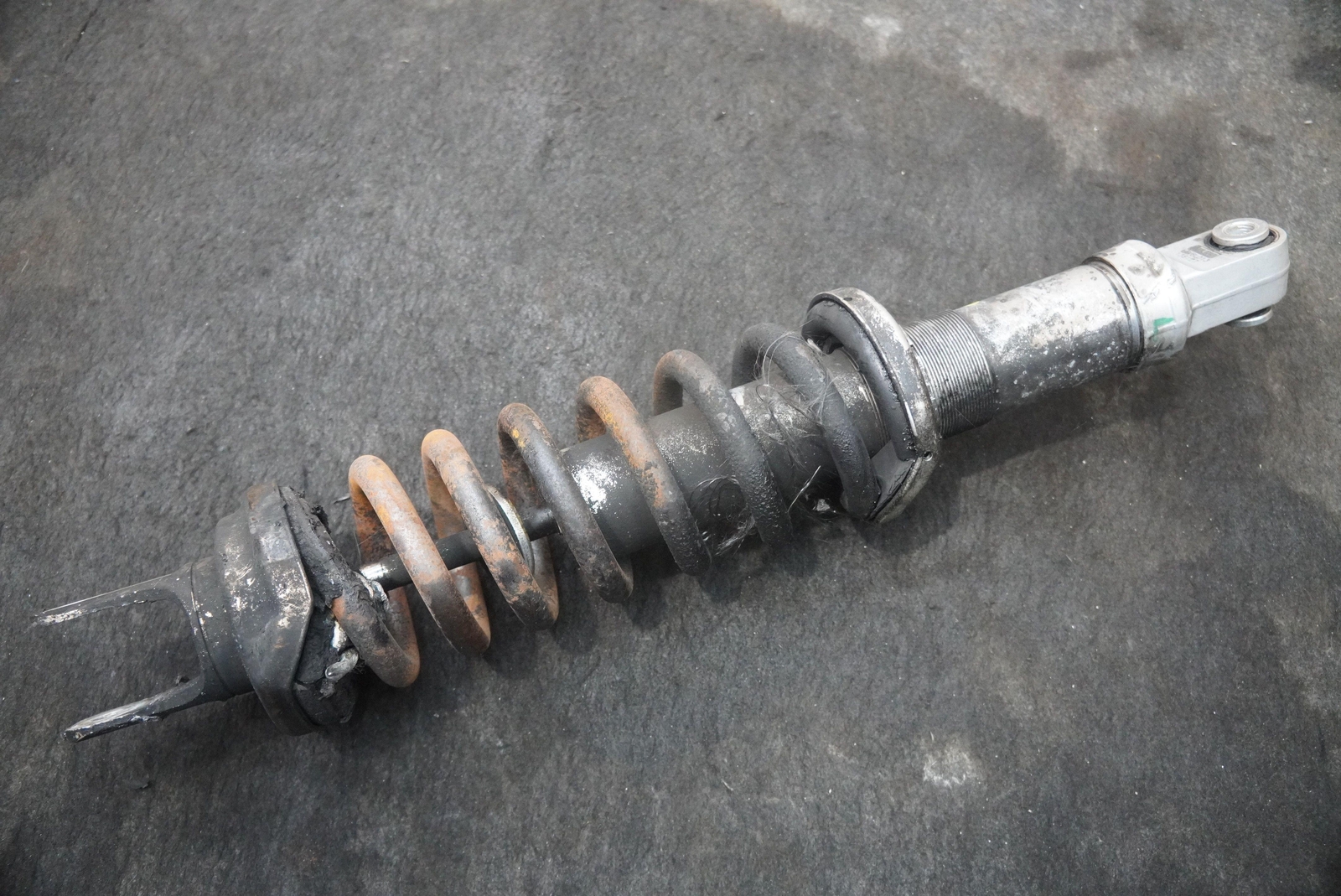 Rear Left Shock Absorber Strut 470512019R Lamborghini Aventador 2015 *Note