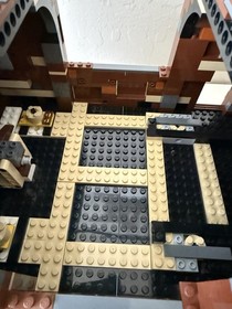 LEGO Star Wars: Sandcrawler (10144) Incomplete with Instructions And Minifigures