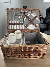 Image of Luxury Wicker Picnic Basket Hamper Set for 2 Persons