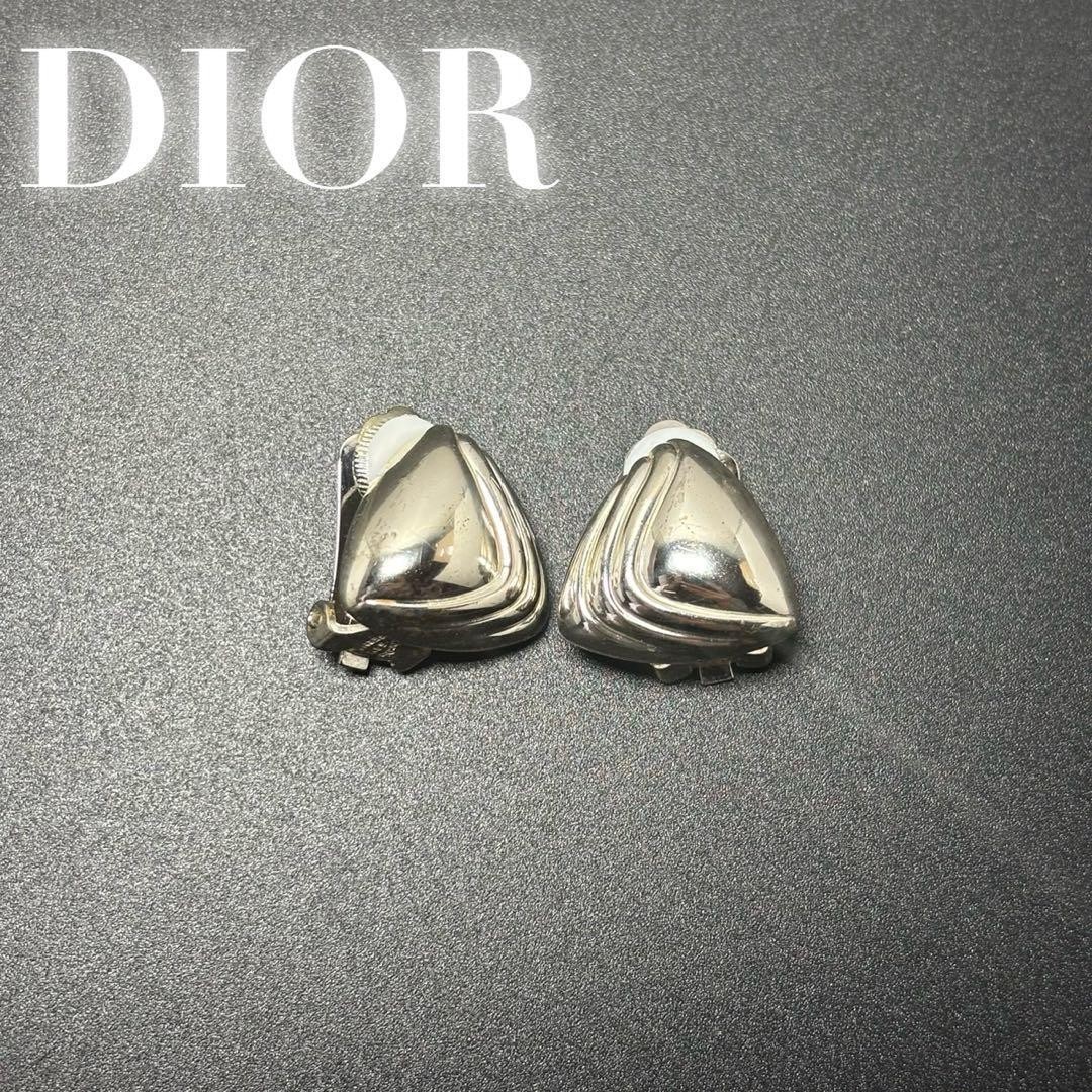 Dior Silver Shell Motif Earrings Elegant Fashion Jewelry