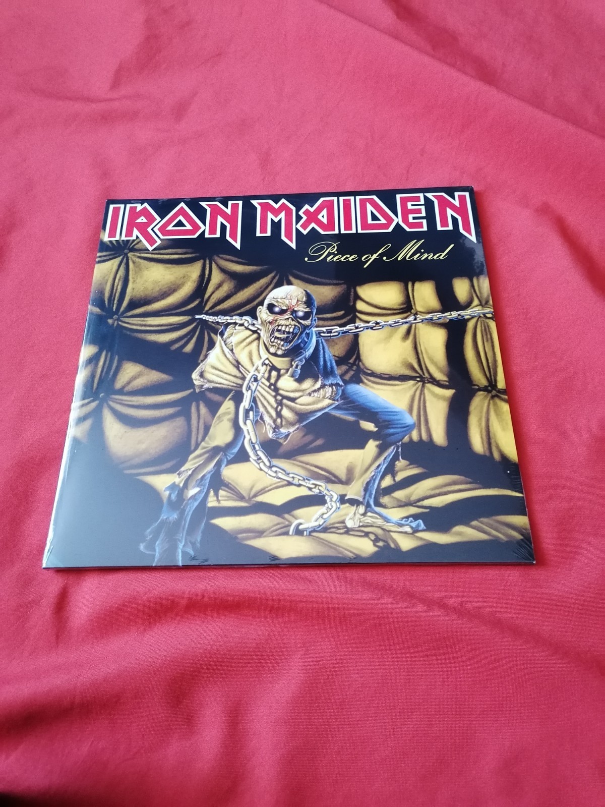 IRON MAIDEN - Piece Of Mind - Vinyl LP - Reissue - NEU - Bild 2