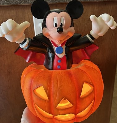 DISNEY Vintage Dracula Mickey Mouse  Light Up Halloween Pumpkin