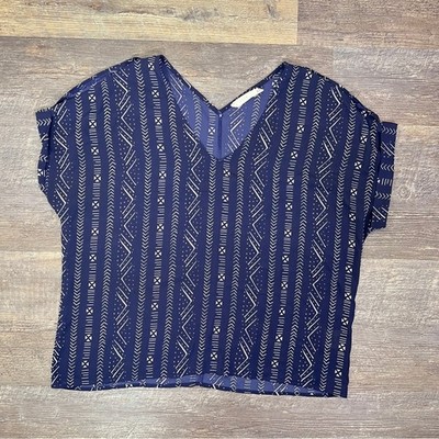 Lush navy blue patterned V-neck blouse top shirt size medium M B153
