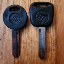 (2) Vintage Mercury OEM Molded Plastic  Head Key Blanks NOS 