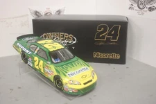 2007 Jeff Gordon Dupont Nicorette 1/24 Action Owners Club Select NASCAR Diecast
