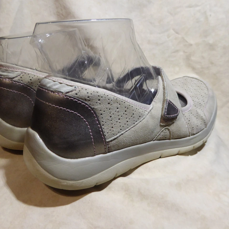 🩰 ARAVON Comfort Mary Janes 9 M Steel Gray Fabric & Suede; Adjustable V Straps - Image 4 of 4