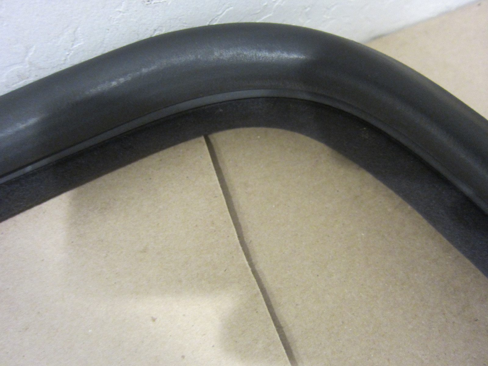 Maserati Quattroporte LH Front Door Gasket- Part# 67475500