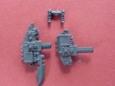 JUEGO DE DOBLE PERNO DE VEHÍCULO Chaos Space Marine - Brocas 40K