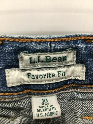LL Bean Women's Favorite Fit Medium Wash Blue Jeans Flare Leg Size 10 Reg EUC - Picture 3 of 3