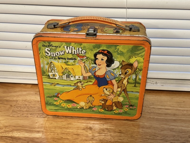 Vintage Disney Snow White And The Seven Dwarfs 1975 Metal Lunch Box With Thermos