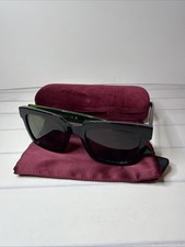 Occhiali da sole Gucci GG0001SN 002 nero e verde con righe rosse/verde