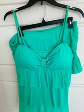 Kenneth Cole Reaction Woman  s Large Green Two Piece Tankini Swimsuit NWT