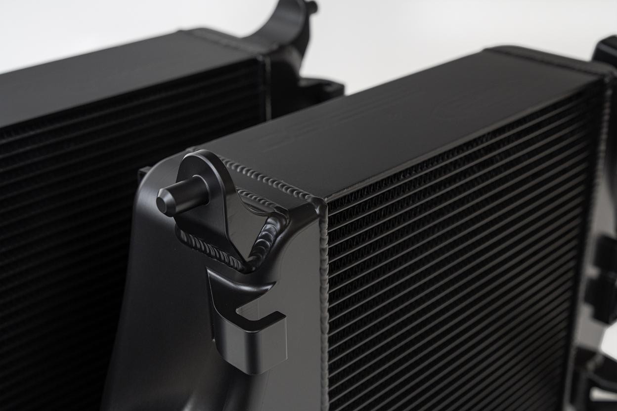 CSF Cooling - Racing & High Performance Division Intercooler - Fits Lamborghini