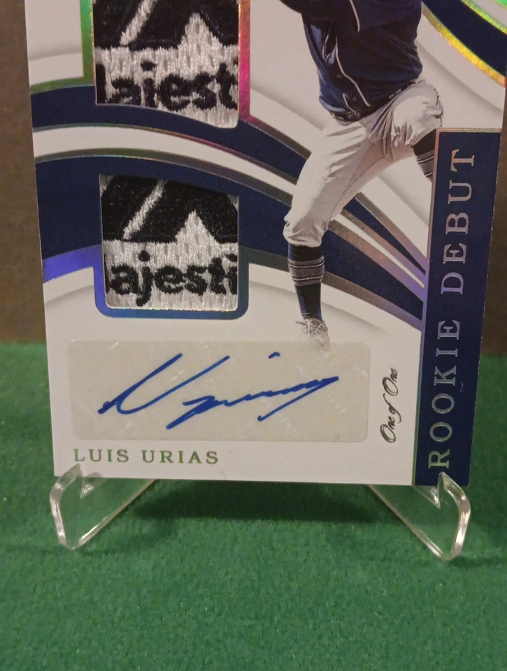 2019 PANINI IMMACULATE LUIS URIAS RD-LU ROOKIE DEBUT DUAL BRAND LOGO 1/1 - Image 4 of 4