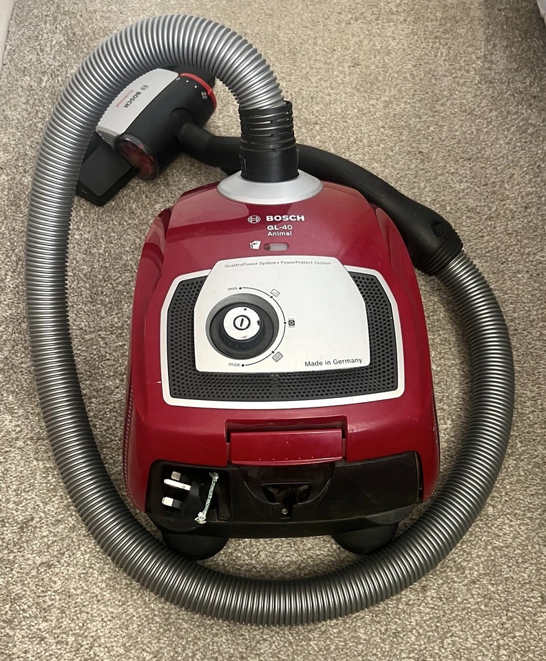 Bosch BGL4PETGB Animal GL-40 Vacuum Cleaner 4L Red 240V Compact Made In Germany - Image 2 of 4