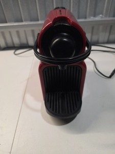 Krups XN 1005 Inissia Nespresso Rubinrot Kaffeemaschine Küche