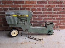 Ertl John Deere 520 Pedal Tractor 7