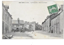 Old postcard Liffré (I and V) La Grande rue Place Mairie animated