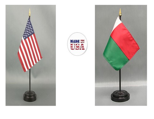 Hecho en los EE. UU.- 1 American & 1 Country Rayon 4""x6"" Bandera de escritorio de oficina y 2 soportes - Imagen 120 de 217
