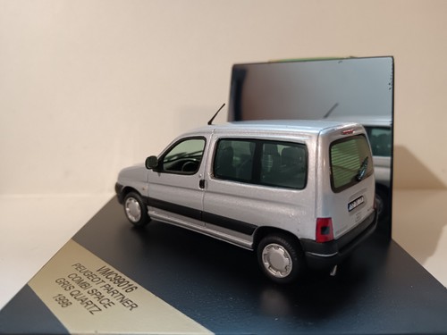 Peugeot Partner Combi Space Gris Quartz 1998 VITESSE 1/43 - Imagen 10 de 10