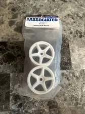 (B5) TEAM ASSOCIATED - 31443 5 Spoke Rim White