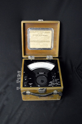 VINTAGE SENSITIVE RESEARCH INSTRUMENT CORP LOW POWER FACTOR WATTMETER MODEL DLW