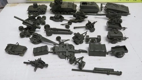 LARGE LOT HO ROCO DERELICT MILITARY VEHICLES PARTS AS IS   636864