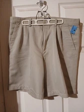 Dockers Pleated Relaxed Fit Golf Shorts Men's 36