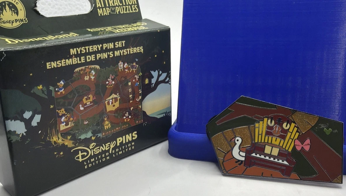 Disneyland Swiss Family Adventureland Treehouse Pin - Duck and Organ LE 550