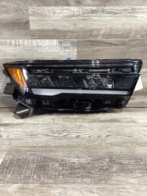 USED - 2023-2025 Honda Pilot R Headlamp - OEM