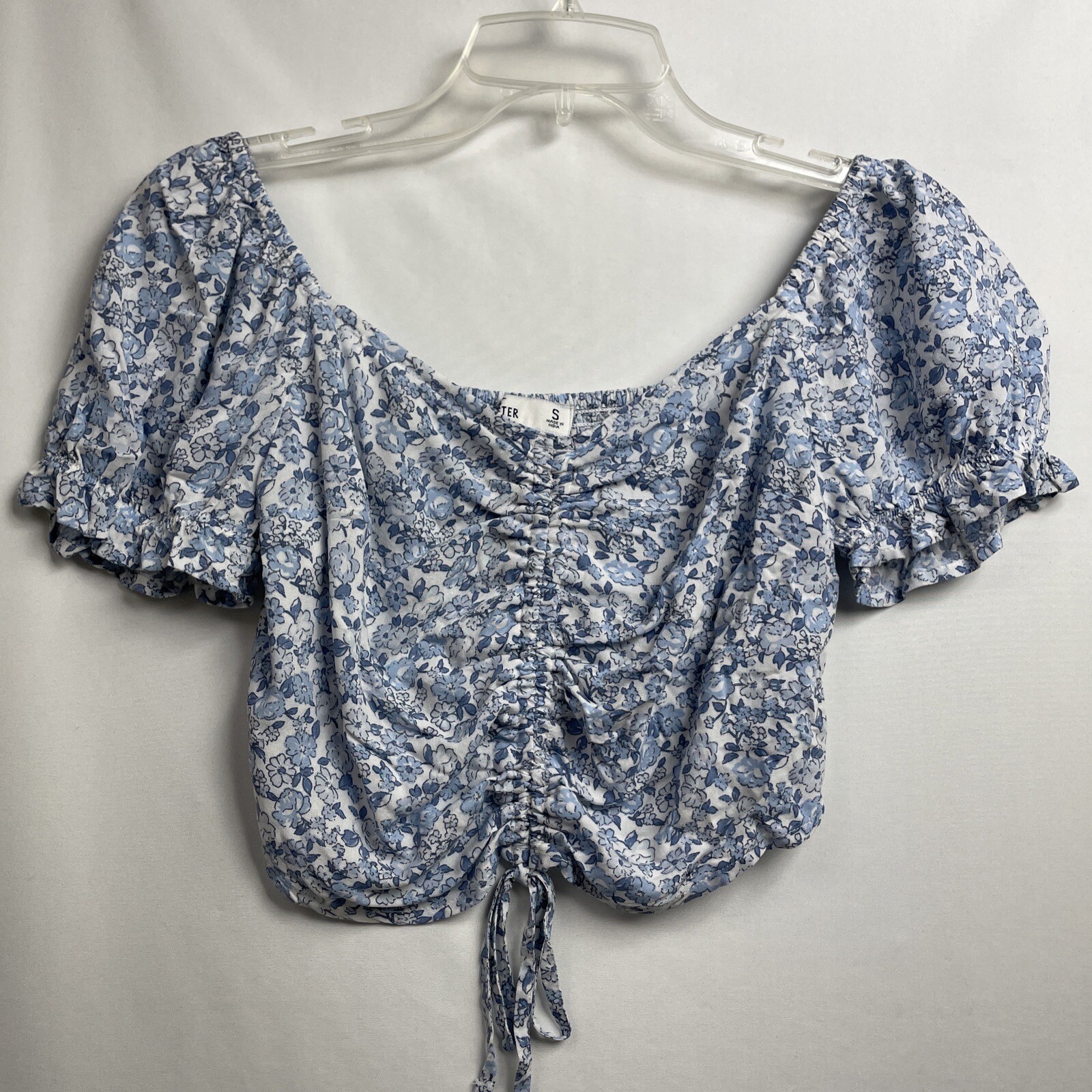 Hollister Women’s Small Blue Floral Prairie Peasant Crop Top with Gathered Front NEW-image