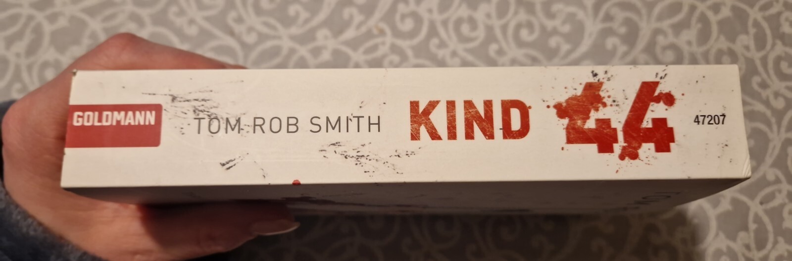 Thumbnail - Kind 44 Von Tom Rob Smith